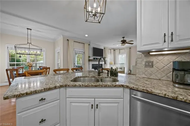 $567,500 | 3606 Birdsong Court, Summerfield, NC 27358