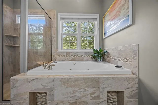 $567,500 | 3606 Birdsong Court, Summerfield, NC 27358