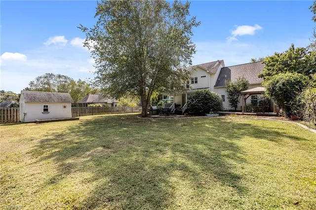 $567,500 | 3606 Birdsong Court, Summerfield, NC 27358