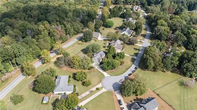 $567,500 | 3606 Birdsong Court, Summerfield, NC 27358