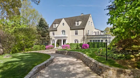 $4,695,000 | 7 Plateau Circle West, Bronxville, NY 10708