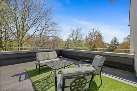 $4,695,000 | 7 Plateau Circle West, Bronxville, NY 10708