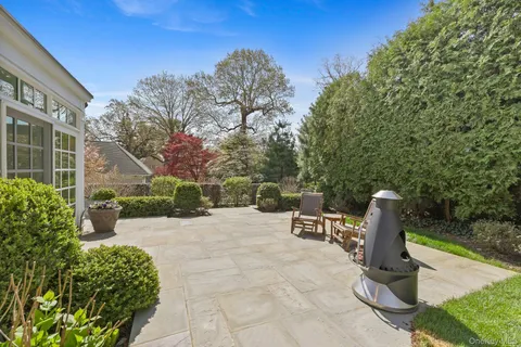 $4,695,000 | 7 Plateau Circle West, Bronxville, NY 10708