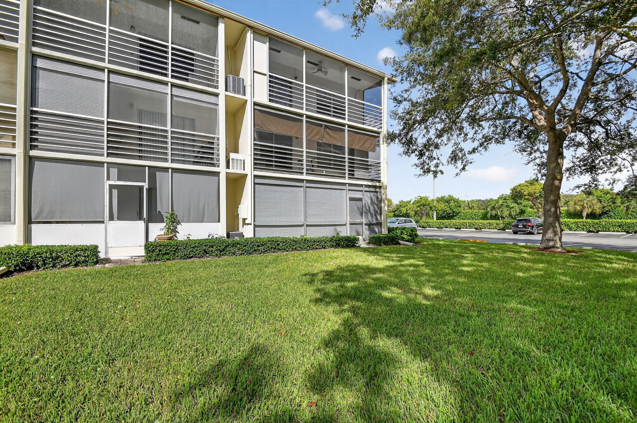 280 Preston F, Unit G Boca Raton, FL 33434 - Photo 34 of 45 35-web-or-mls-052_DSC_9838