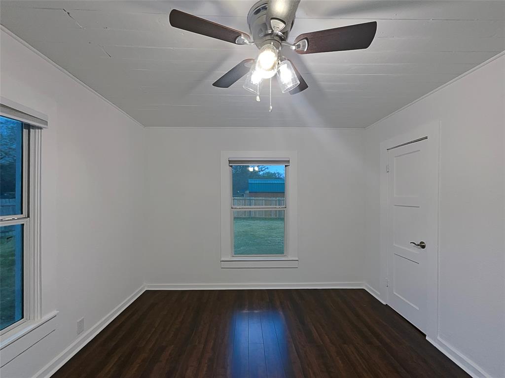 212 North 4th Street Sanger, TX 76266 - Photo 12 of 16