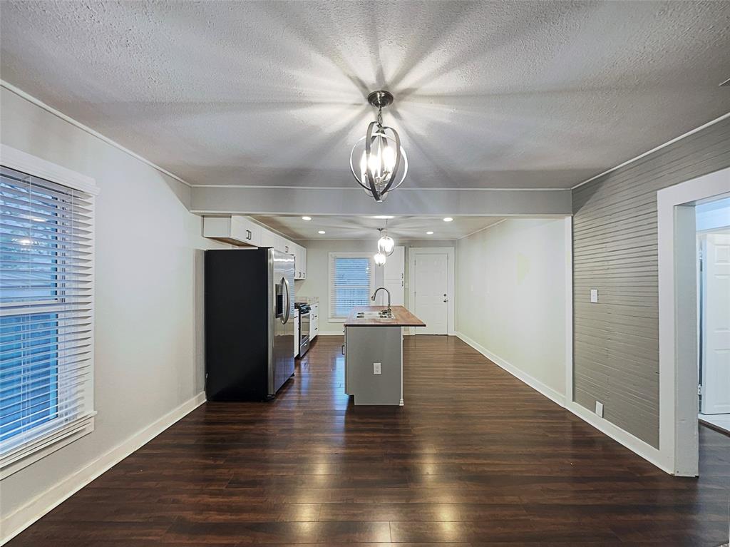 212 North 4th Street Sanger, TX 76266 - Photo 8 of 16