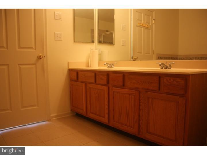 42 York Road West Windsor, NJ 08550 - Photo 10 of 14