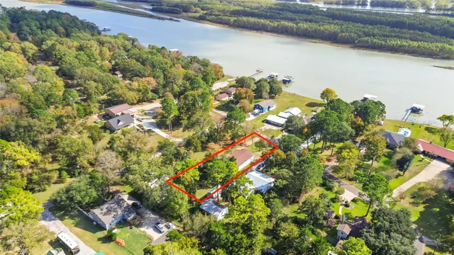 $229,000 | 159 Yacht Circle, Trinity, TX 75862