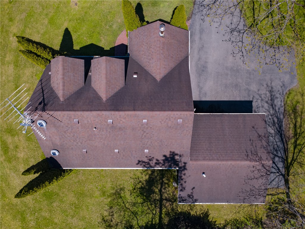 4397 Sebring Road Sodus, NY 14551 - Photo 7 of 43 Zoom in to check out the roof!