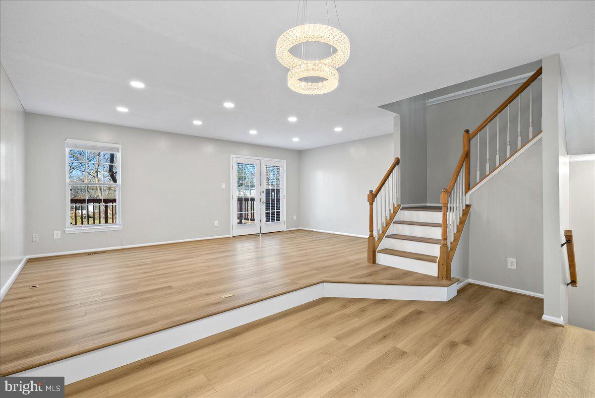 14024 Winding Ridge Lane Centreville, VA 20121 - Photo 3 of 41 Living room