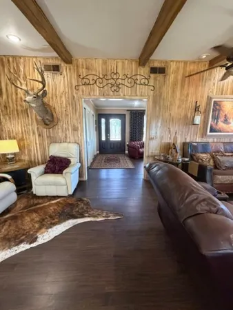 $419,990 | 1015 Walnut Street, Idalou, TX 79329