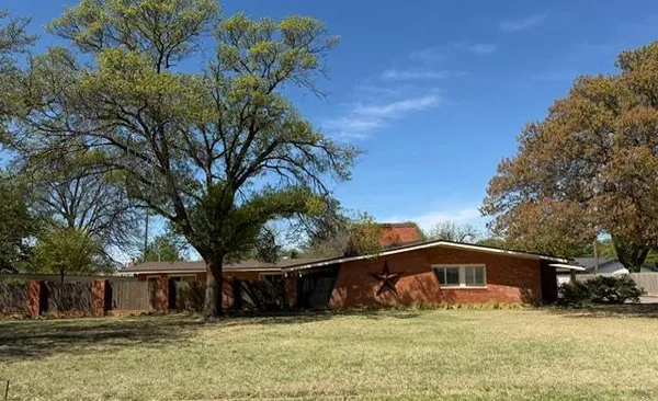 $419,990 | 1015 Walnut Street, Idalou, TX 79329
