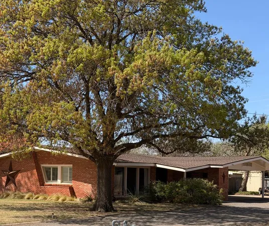 $419,990 | 1015 Walnut Street, Idalou, TX 79329