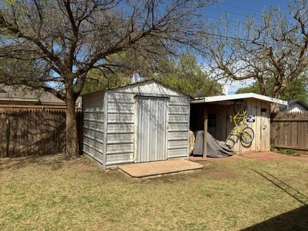 $419,990 | 1015 Walnut Street, Idalou, TX 79329