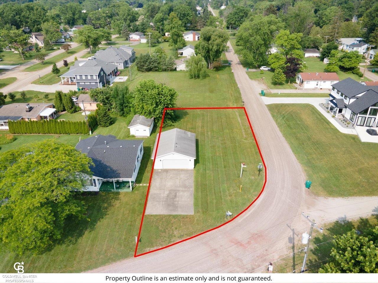 7620 Holiday Road Lexington, MI 48450 - Photo 5 of 10
