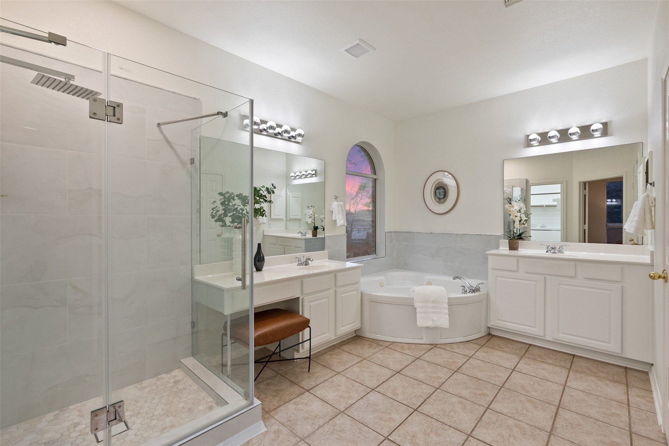 2950 Lantana Ridge Drive Austin, TX 78732 - Photo 12 of 40 a spacious bathroom with a double vanity sink mirror and bathtub