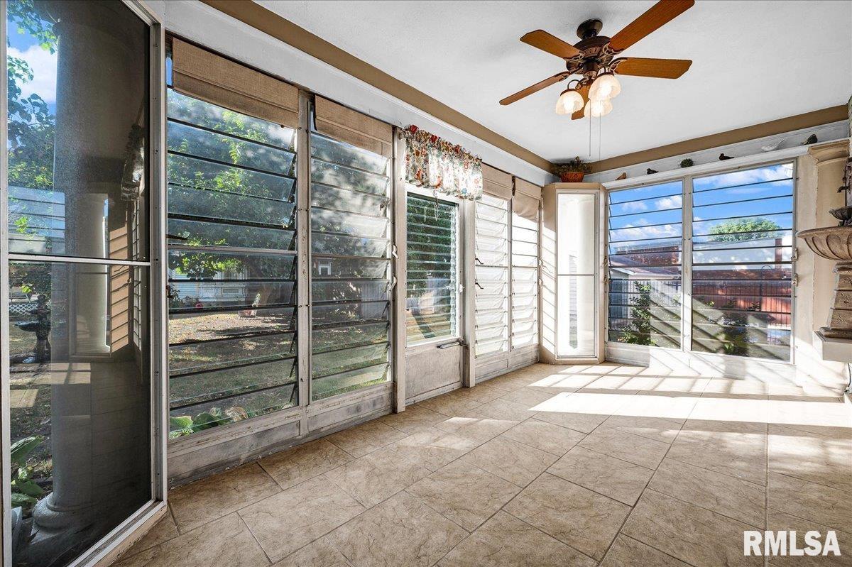 909 Washington Street Pekin, IL 61554 - Photo 11 of 47