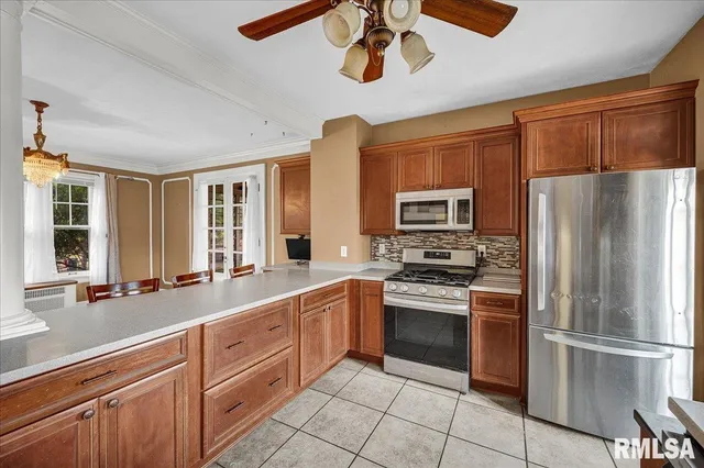 $299,900 | 909 Washington Street, Pekin, IL 61554