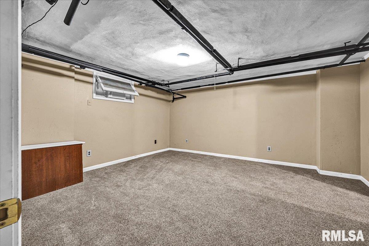 909 Washington Street Pekin, IL 61554 - Photo 26 of 47