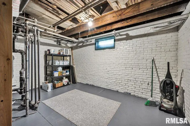 $299,900 | 909 Washington Street, Pekin, IL 61554