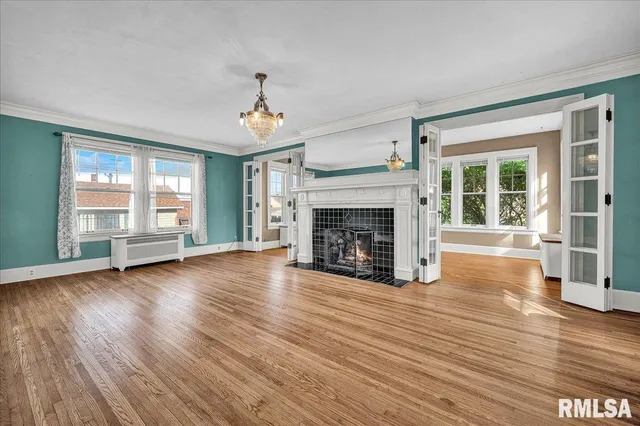 $299,900 | 909 Washington Street, Pekin, IL 61554