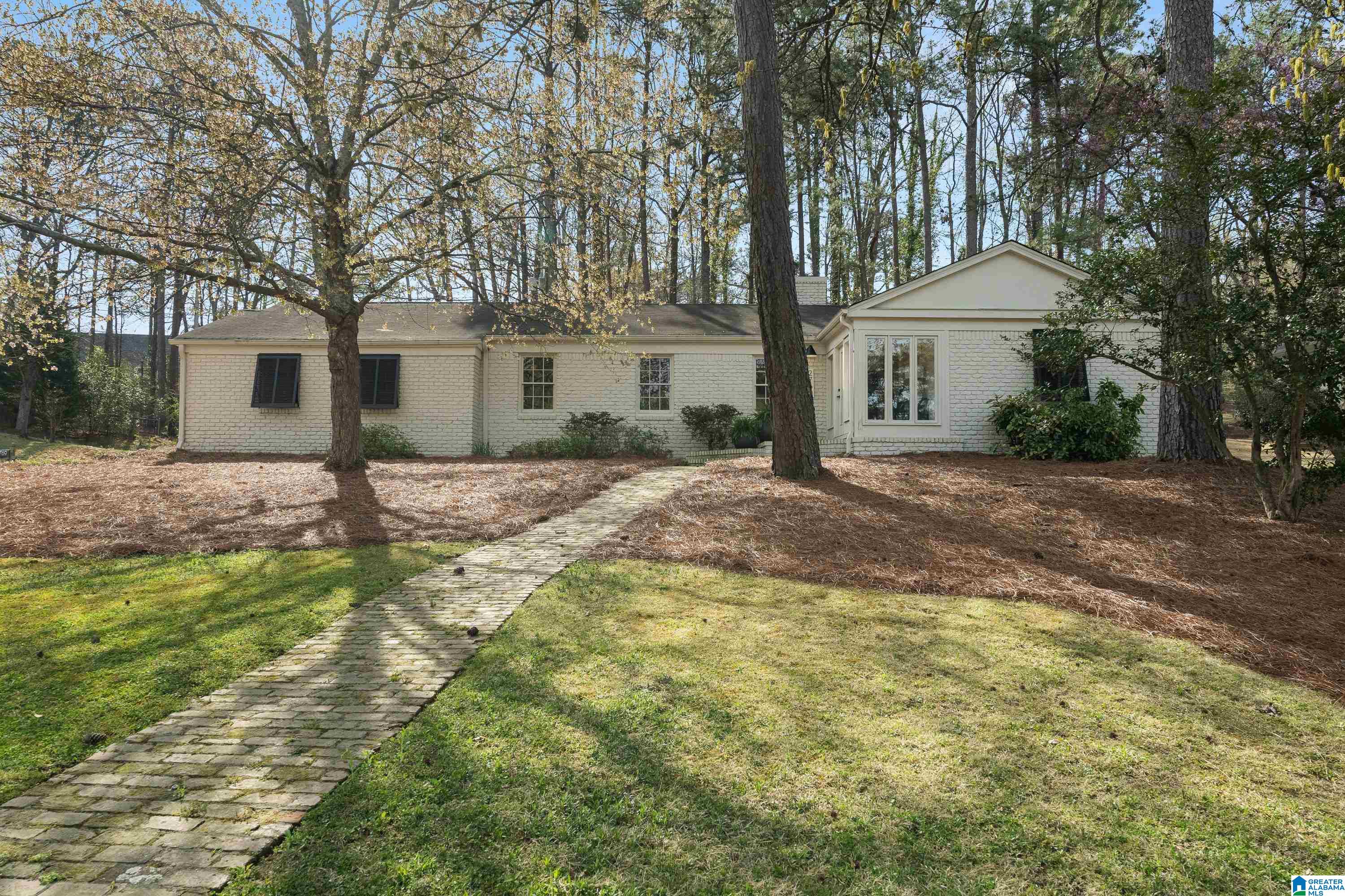 2769 Cherokee Road Mountain Brook, AL 35216 - Photo 6 of 42