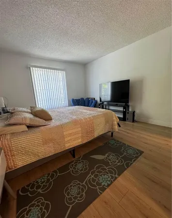 $1,880 | 5201 Geneva Court, Unit 209, Doral, FL 33166