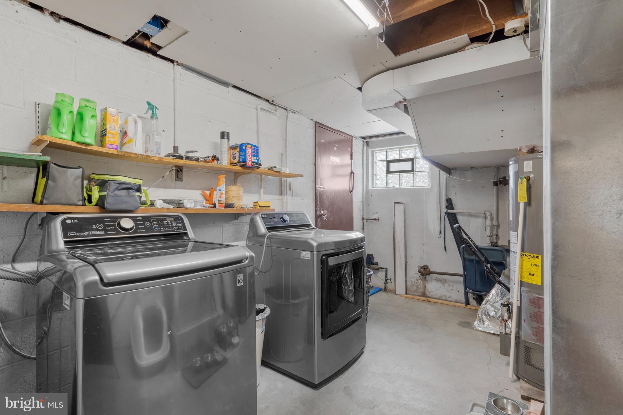 12413 Dunks Ferry Road Philadelphia, PA 19154 - Photo 28 of 35 a storage room with washer and dryer