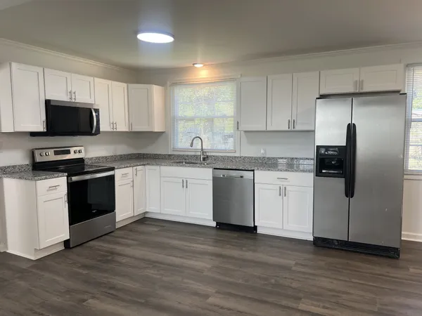 $250,000 | 217 Wyly Street, New Johnsonville, TN 37134