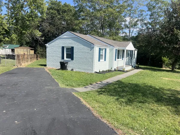 $250,000 | 217 Wyly Street, New Johnsonville, TN 37134