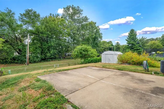 $220,000 | 2620 Lindsay Lane, Florissant, MO 63031