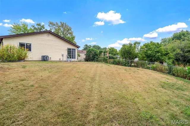 $220,000 | 2620 Lindsay Lane, Florissant, MO 63031