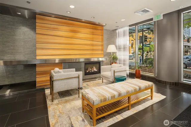 $3,150 | 820 Blanchard Street, Unit 803, Seattle, WA 98121