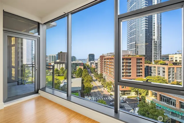 $3,150 | 820 Blanchard Street, Unit 803, Seattle, WA 98121