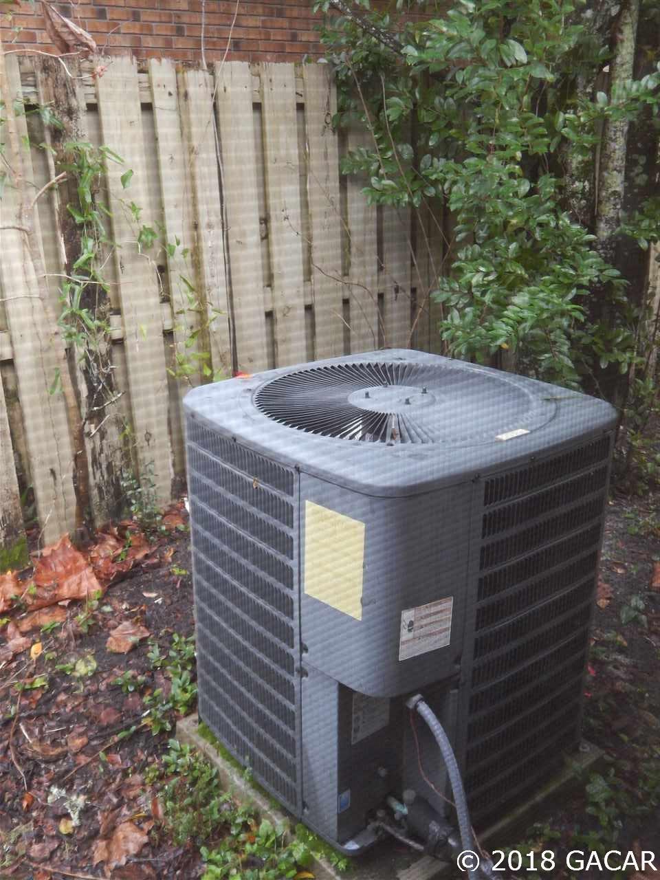 9759 Southwest 52nd Road Gainesville, FL 32608 - Photo 19 of 20 Gallery Image 19