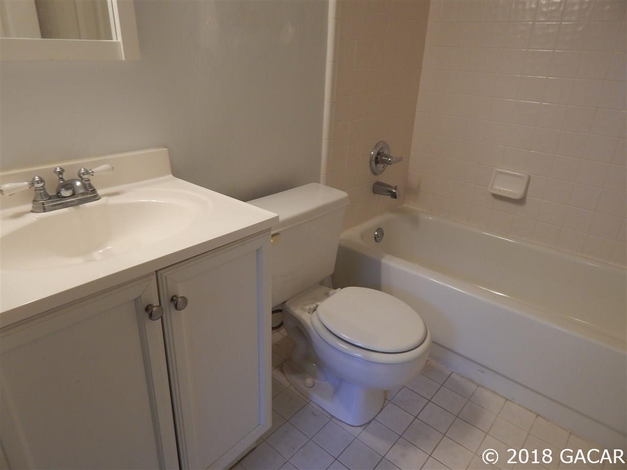 9759 Southwest 52nd Road Gainesville, FL 32608 - Photo 8 of 20 Gallery Image 8