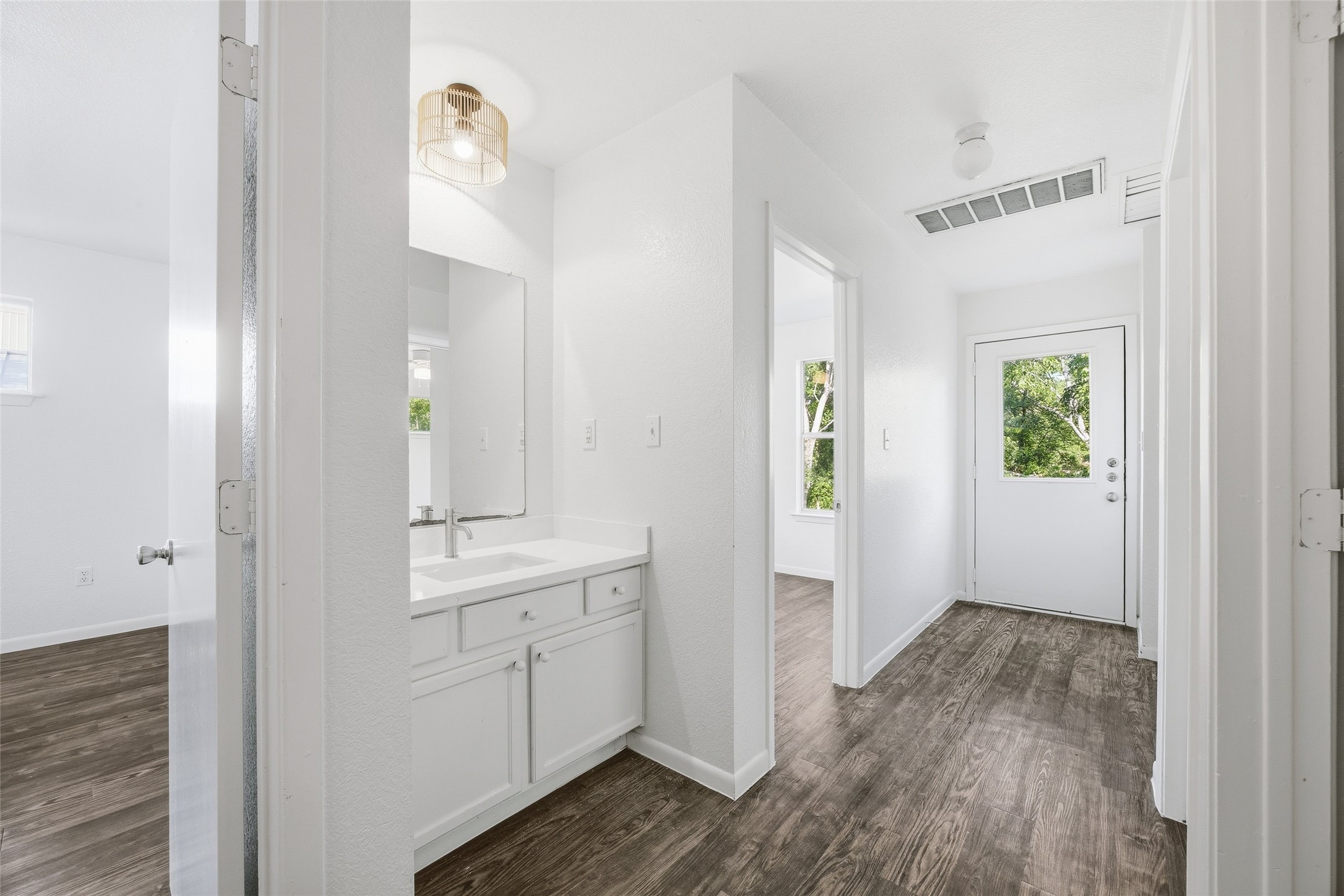 1106 Delano Street Austin, TX 78721 - Photo 16 of 32