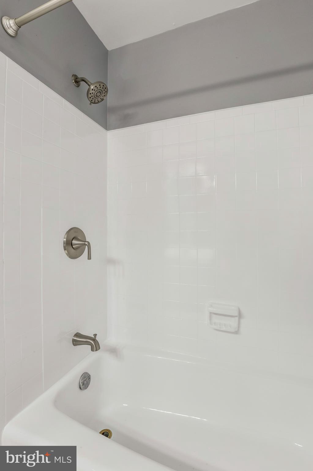 1423 Northgate Square, Unit 32B Reston, VA 20190 - Photo 14 of 23 Gallery Image 14