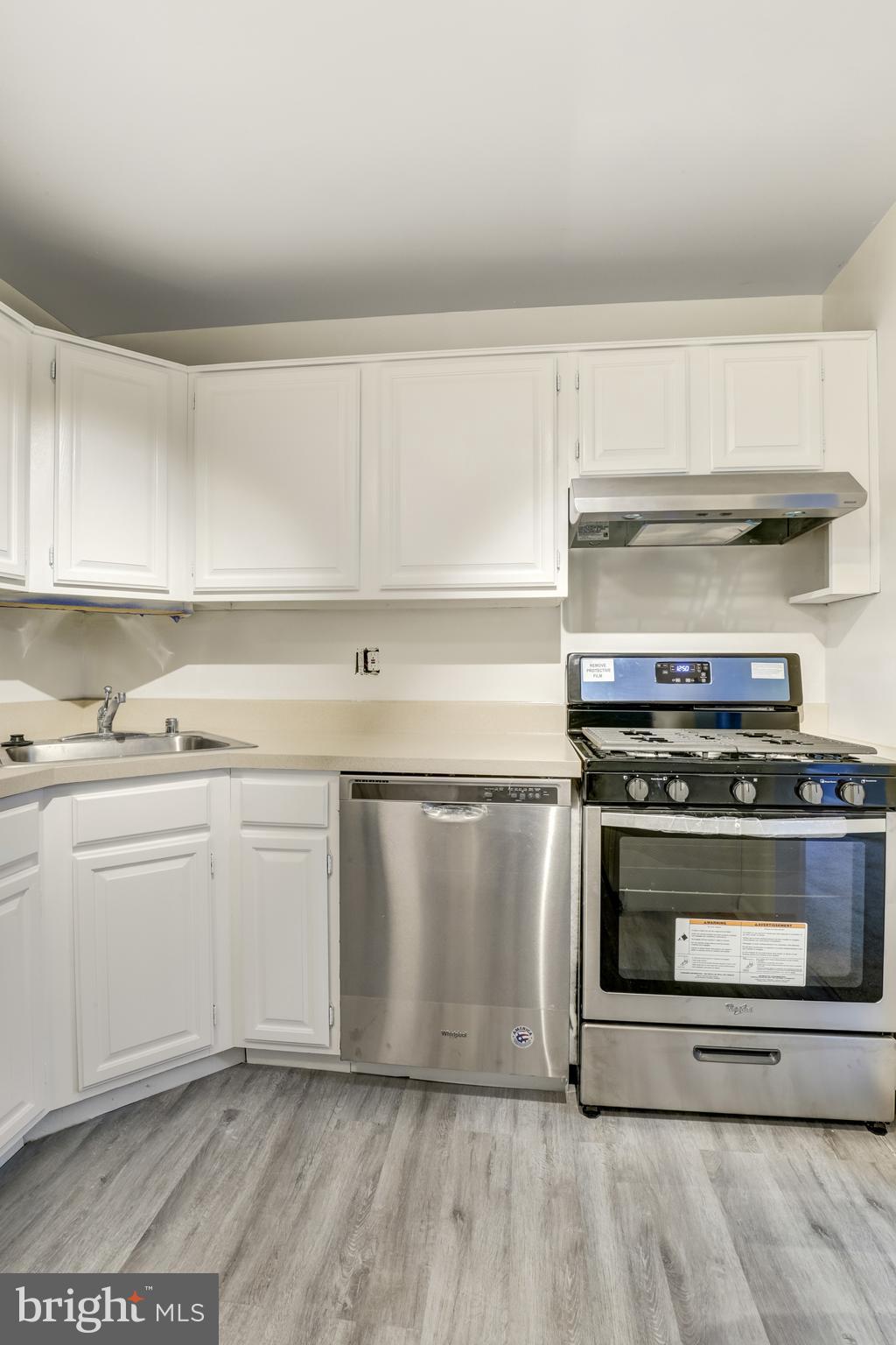1423 Northgate Square, Unit 32B Reston, VA 20190 - Photo 22 of 23 Gallery Image 22