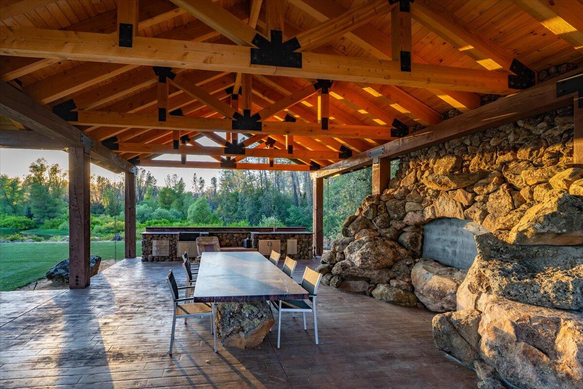 8499 Simmons Road Redding, CA 96001 - Photo 11 of 33 27-8499 Simmons Rd - 070926E-21