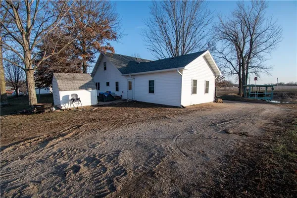 $750,000 | 45312 Highway K Highway, Richmond, MO 64085