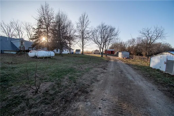 $750,000 | 45312 Highway K Highway, Richmond, MO 64085
