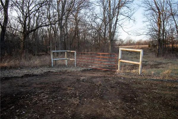 $750,000 | 45312 Highway K Highway, Richmond, MO 64085