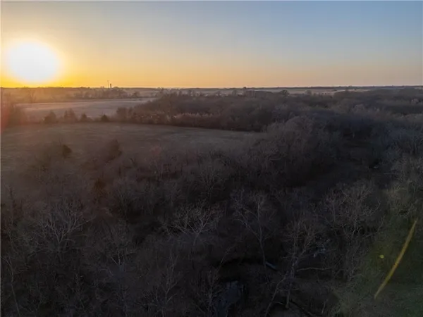 $750,000 | 45312 Highway K Highway, Richmond, MO 64085