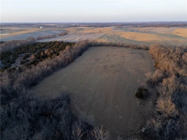 $750,000 | 45312 Highway K Highway, Richmond, MO 64085