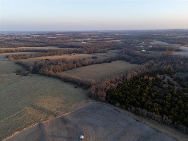 $750,000 | 45312 Highway K Highway, Richmond, MO 64085