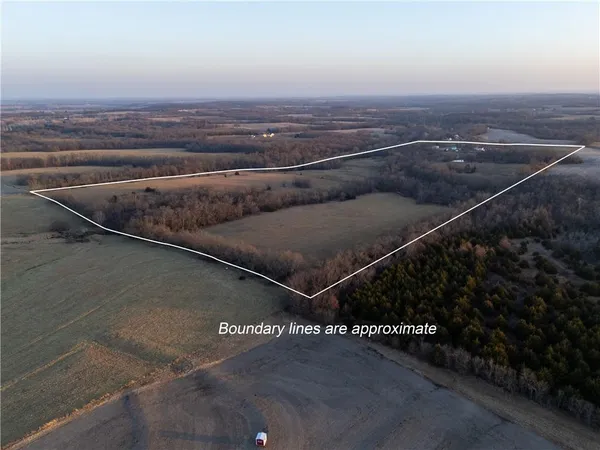 $750,000 | 45312 Highway K Highway, Richmond, MO 64085