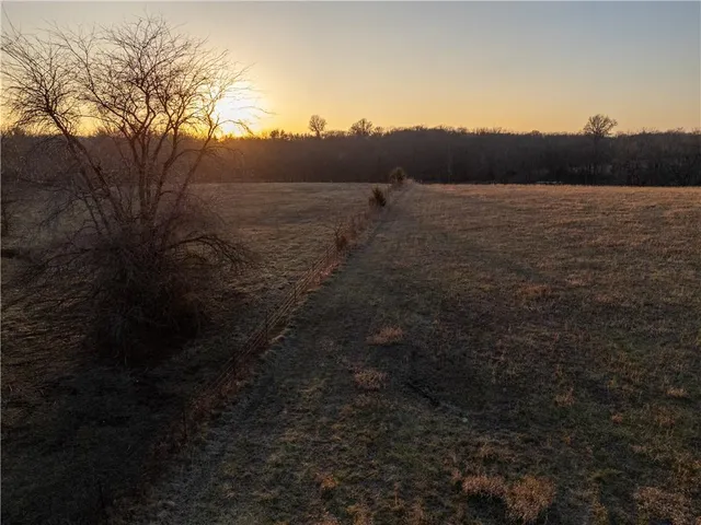 $750,000 | 45312 Highway K Highway, Richmond, MO 64085