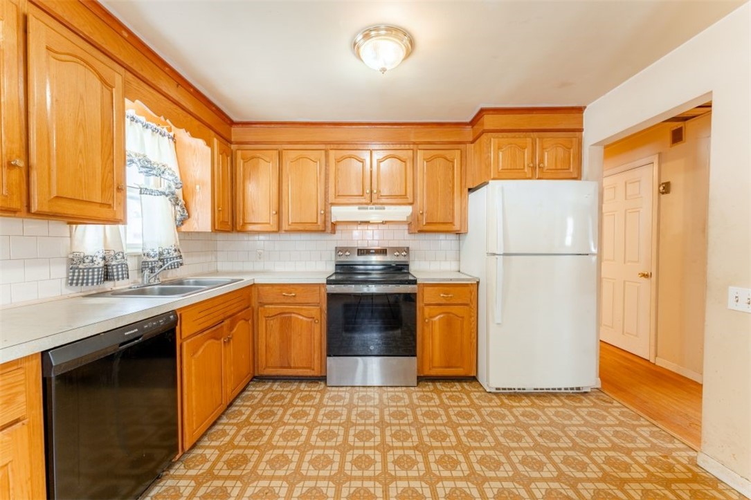 68 Old Rockville Road Hopkinton, RI 02833 - Photo 18 of 37