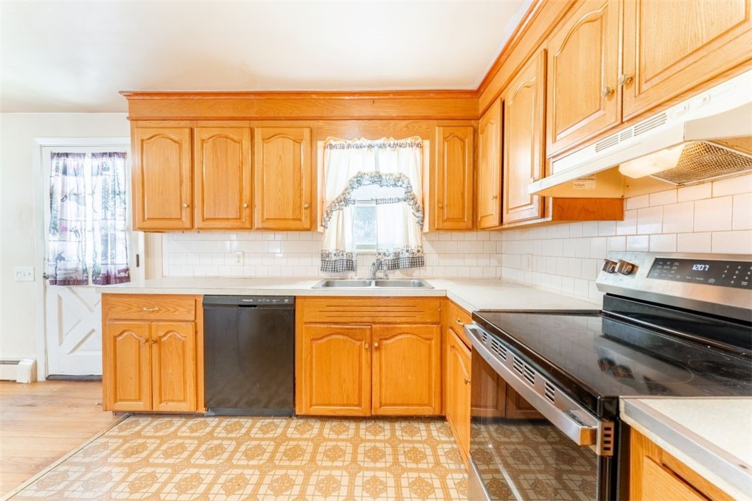 68 Old Rockville Road Hopkinton, RI 02833 - Photo 19 of 37